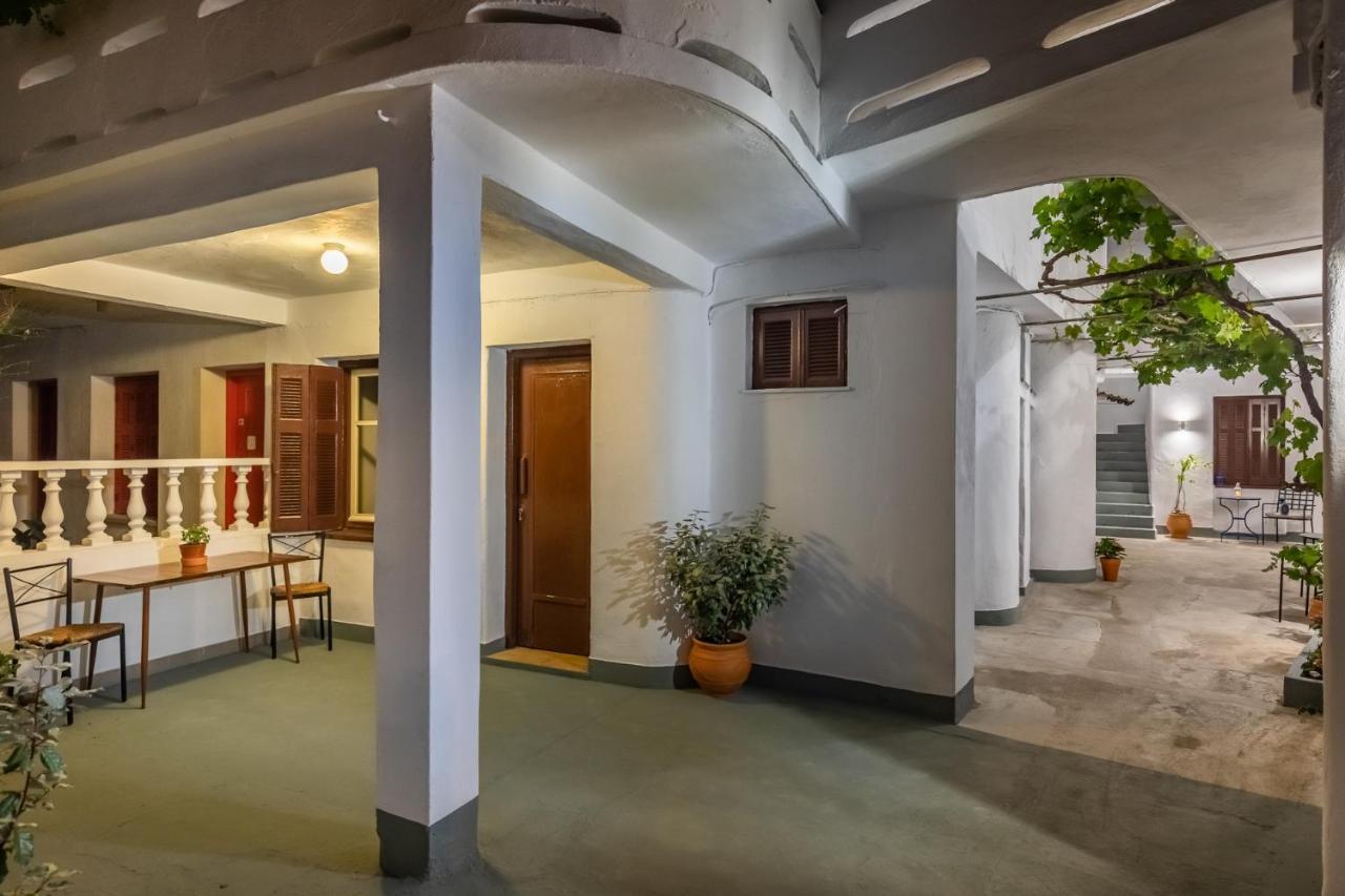 Uncle John'S Guesthouse 斯科派洛斯 外观 照片