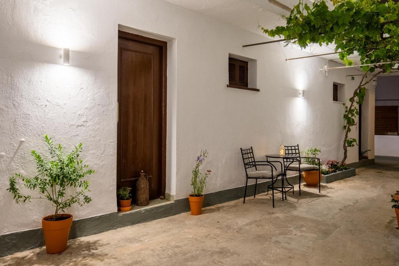 Uncle John'S Guesthouse 斯科派洛斯 外观 照片