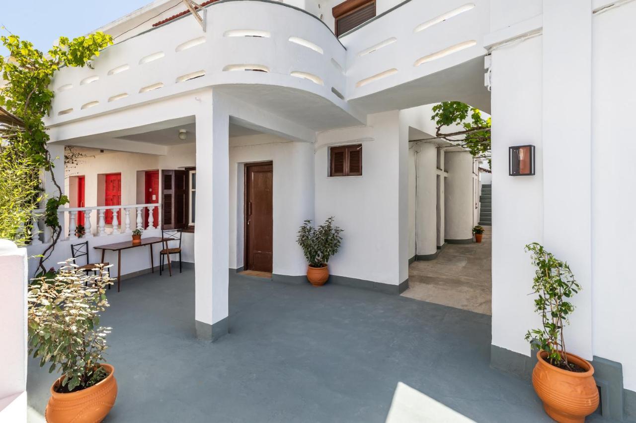Uncle John'S Guesthouse 斯科派洛斯 外观 照片
