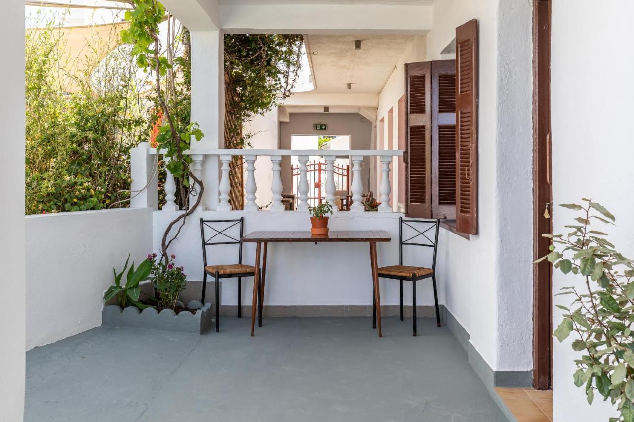 Uncle John'S Guesthouse 斯科派洛斯 外观 照片